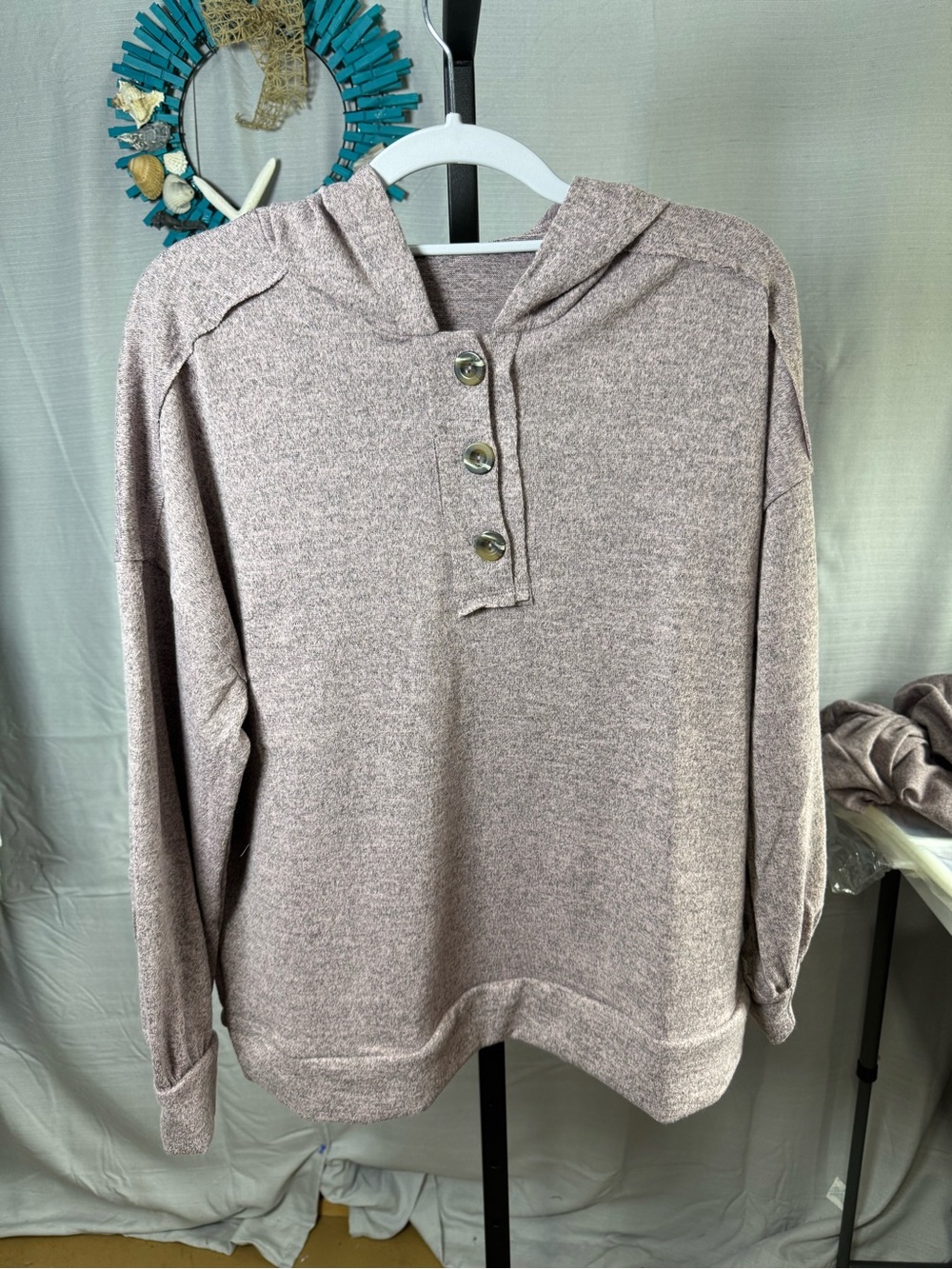 ANDREE BY UNIT Mauve Heather Hooded Crew with Button Placket